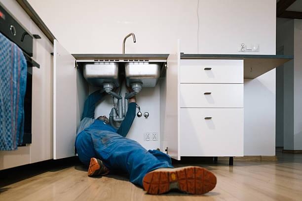 Professional Leak Detection technician working in Slingerlands, NY